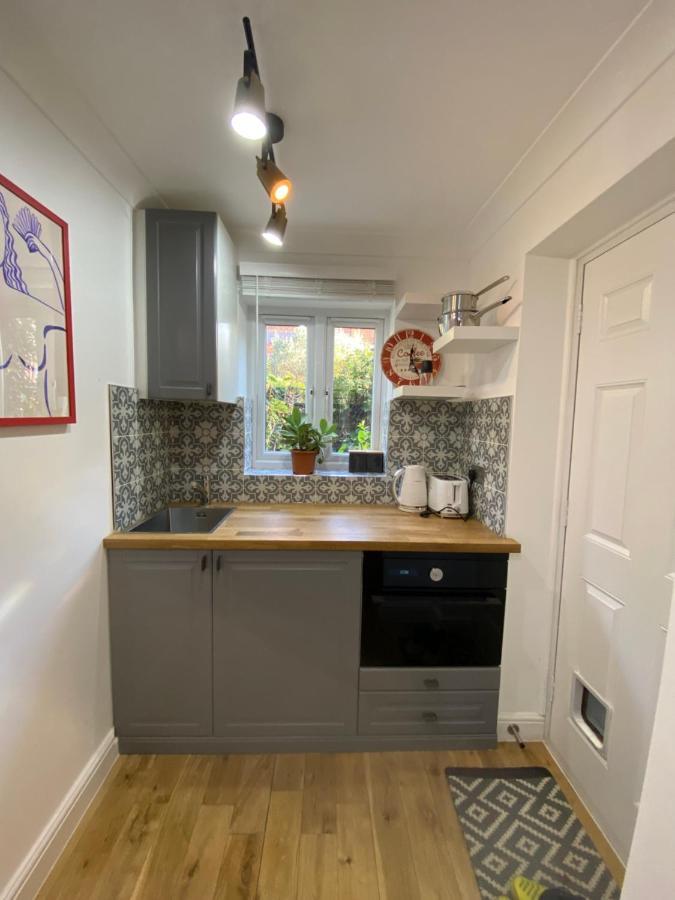 Stylish 1-Bed Studio Londyn Zewnętrze zdjęcie
